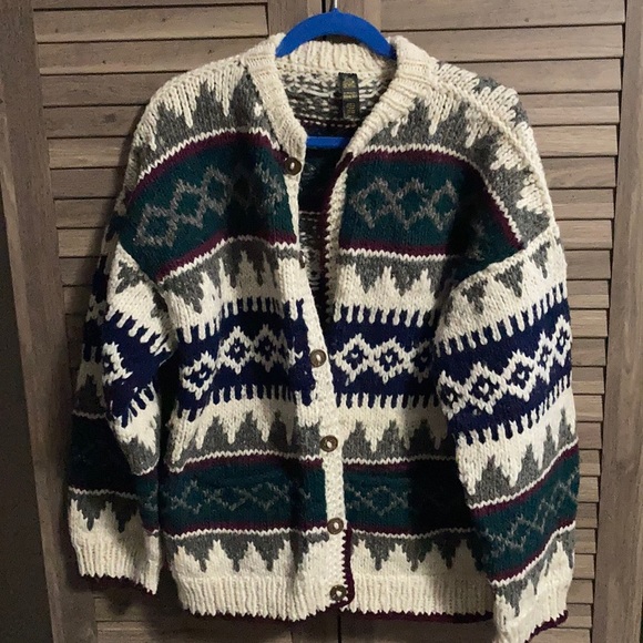 Sumag Maki Sweaters - Sumag  Maki - Women’s Vintage 100 Percent Wool Sweater